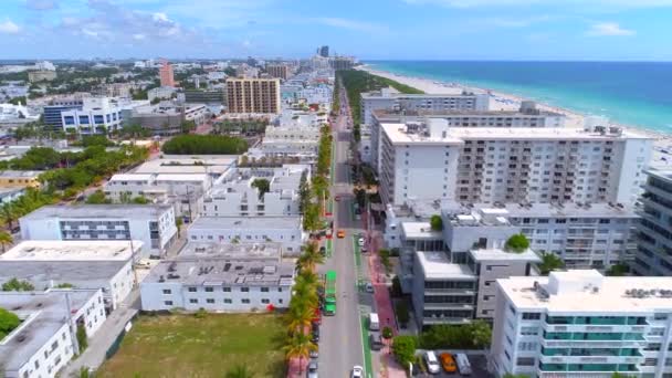 Miami Beach condominium budynków — Wideo stockowe