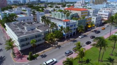 Miami Beach Ocean Drive fro kasırga Irma hazırlanıyor