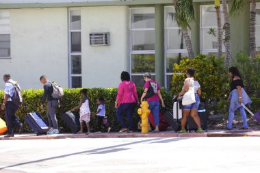 Exacuating Miami Beach kasırga Irma için insanlar