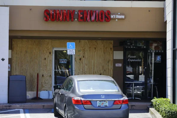 Kasırga Irma için yatılı işletmeler