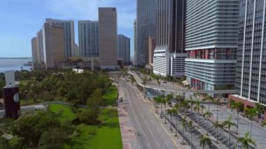 Kasırga Irma Downtown Miami sabahında