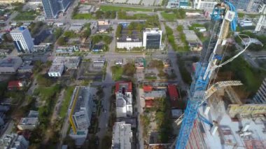 yok edilen vinç Miami kasırga Irma sonra
