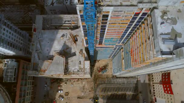 Downtown Miami crane skadade från orkanen Irma — Stockvideo