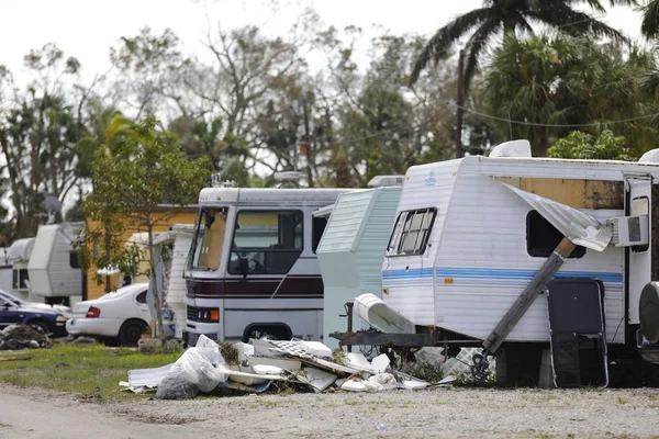 Trailer park škody způsobené hurikánem Irma — Stock fotografie
