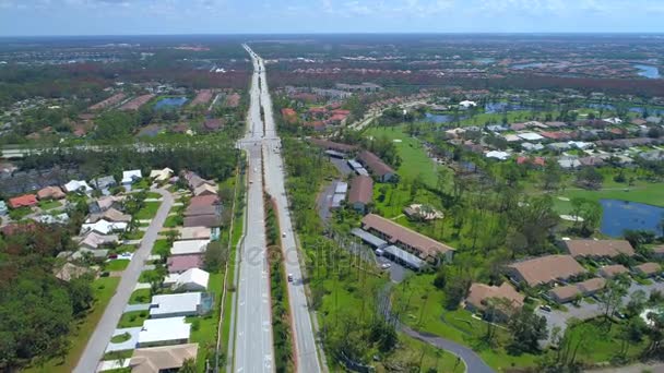 Luchtfoto drone schoot ratelslang hangmat Road Napels Fl — Stockvideo