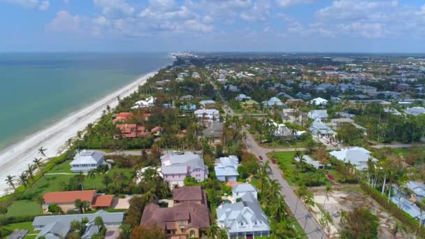 Antenne Naples Beach huizen Florida — Stockvideo