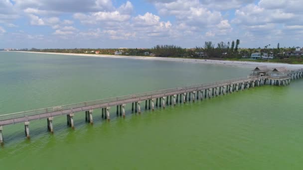 Naples Beach Pier — Stockvideo