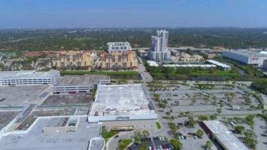 Anteni robot video Dadeland Mall Snapper Creek Canal
