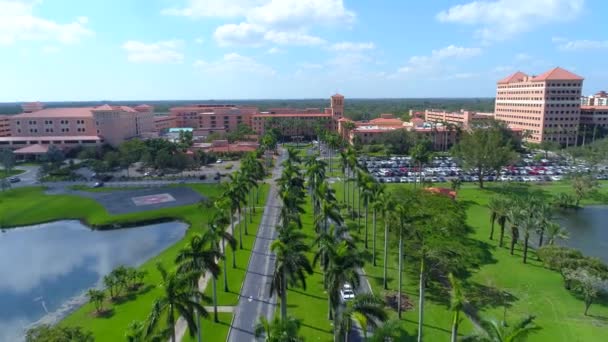 Aerial establishing shot Baptist Hospital Miami — Stock Video