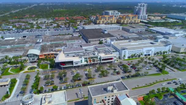 Aereo movimento laterale drone video Dadeland Mall Miami Kendall — Video Stock