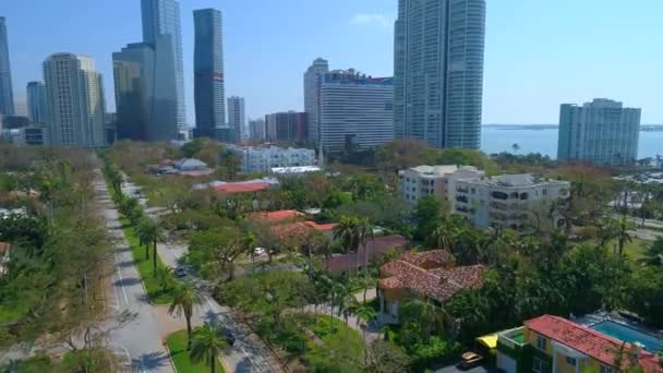 Luchtfoto stad schot Brickell Miami 60p — Stockvideo