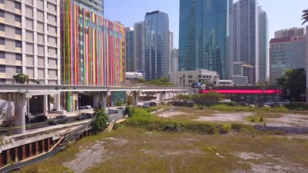 Miami Metromover metrorail tramvay Brickell — Stok video