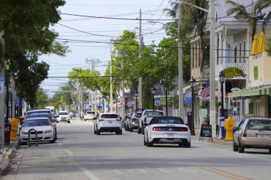 Turistler anahtar Batı'ya kasırga Irma sonra geri