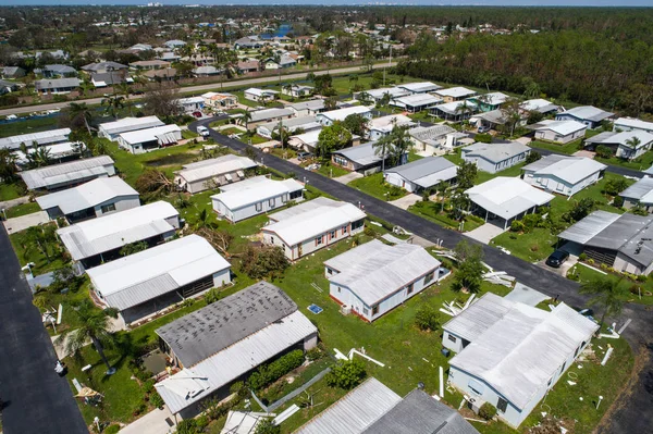 Mobiele huizen verwoest na de orkaan Irma in Napels Florida ons — Stockfoto