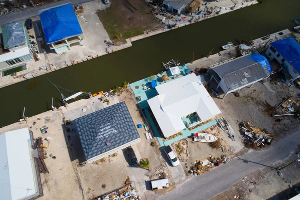 İletileri rooftops kasırga Irma Florida Keys sonra — Stok fotoğraf