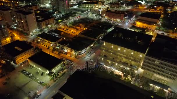 Cinematic aerial video Lincoln Road Mall parking garage — Stock Video