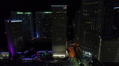 Totalbank Bina Downtown Miami ortaya