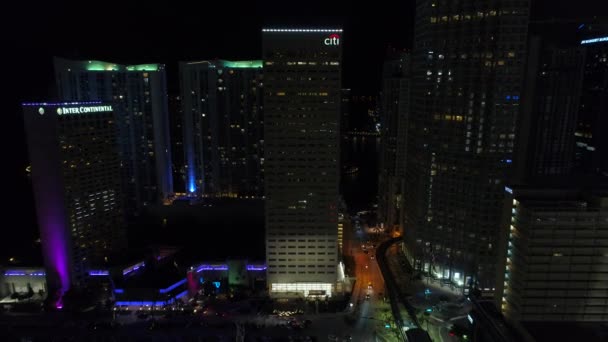 Downtown Miami onthullen Totalbank gebouw — Stockvideo