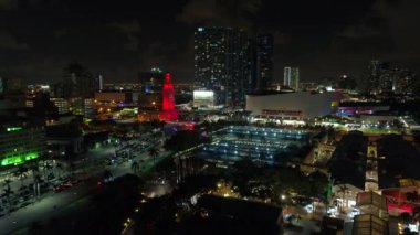Gece dron görüntüleri Downtown Miami Hava Biscayne
