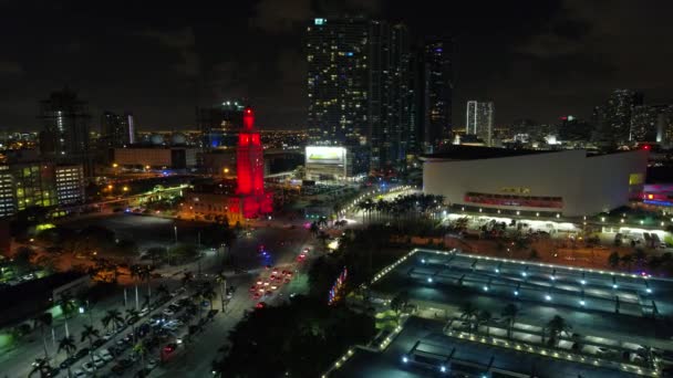 Policja kieruje ruch Downtown Miami — Wideo stockowe