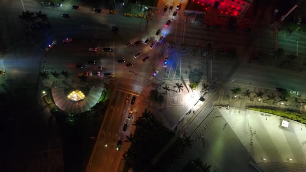 Politie leiding verkeer Downtown Miami — Stockvideo