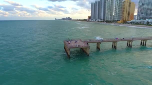 Sunny Isles muelle de pesca de playa — Vídeo de stock