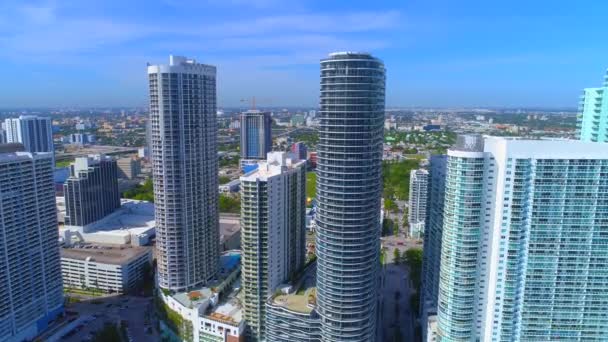Highrise buildings in Miami edgewater — Stock Video