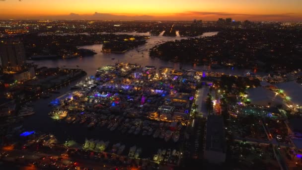 Nemzetközi Boat show éjjel — Stock videók