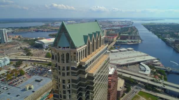 Aerial footage av Bank Tampa — Stockvideo