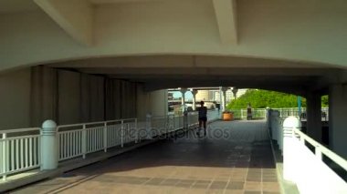 Tampa Riverside Wiverwalk üzerinde binicilik bisiklet