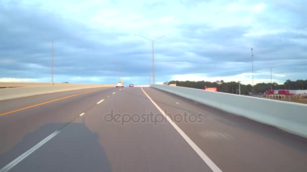 驾驶在高速公路巴拿马城市佛罗里达98 — 图库视频影像
