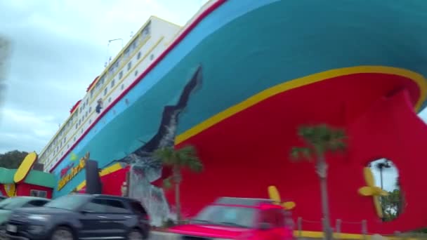 Ripleys Tro Det Eller Inte Panama Beach Motion Video — Stockvideo