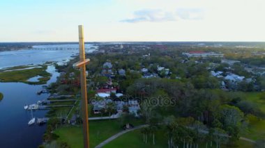 Hava çekin vurdu büyük Cross St Augustine Fl 4k 24p