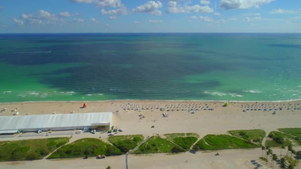 Aerial Laterala Video Miami Beach Inför Ocean Drone — Stockvideo