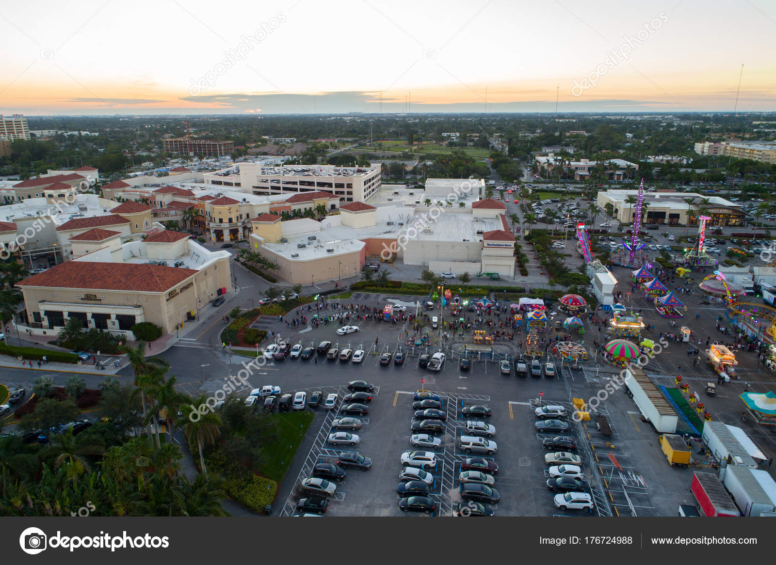 Broward County fair and shops at Gulfstream Park Ha — Stock Photo