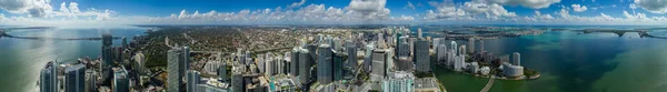 Incrível aérea Brickell Miami Florida em grande escala — Fotografia de Stock