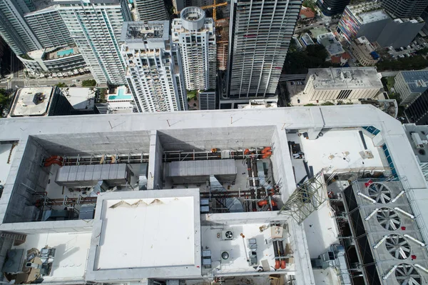 Panorama Tower Brickell taket hvac inspektion — Stockfoto