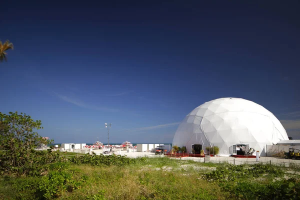 Miami Beach Art Basel event tent on the sand — Stock Photo, Image