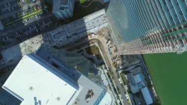 Uçağı hava Yükseliyor binalar aşağı bakacak şekilde yukarıda