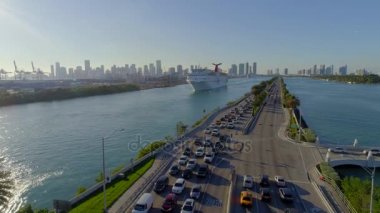 Hava video karnaval hissi Miami Beach kalkış 4k 24p