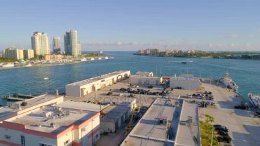 Sahil güvenlik temel Miami Beach hava dron video çekim