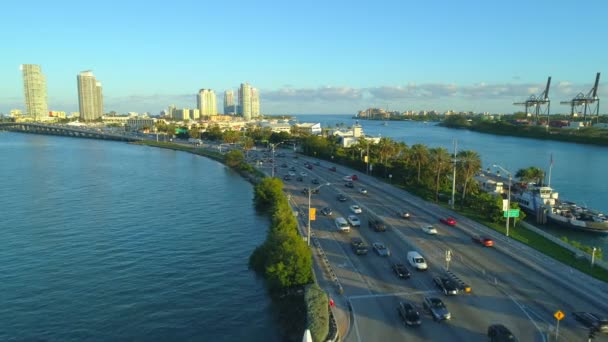 Аэровокзал Macarthur Causeway Fisher Island — стоковое видео