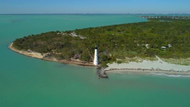 Antenowe Drone Orbicie Farito Lighthouse Bill Baggs State Park — Wideo stockowe