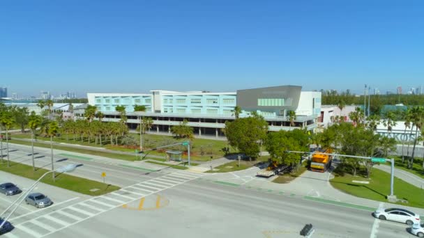 Luchtfoto Video Mast Academie School Key Biscayne — Stockvideo