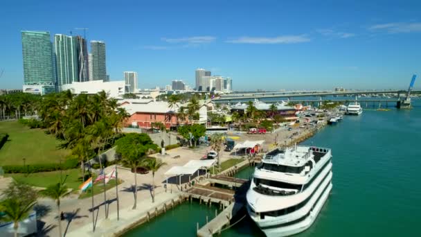 Miami Bayside Marketplace Marina 24P — стоковое видео