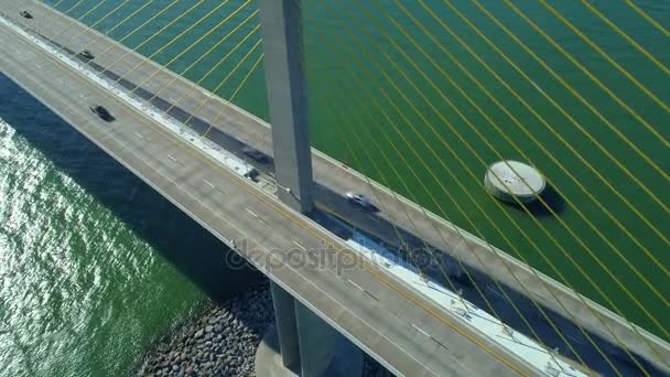 Antenn Drönare Inspektion Sunshine Skyway Bridge Tower Och Kablar 24P — Stockvideo