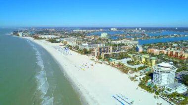 Hava dron video sahil köyleri ve condominiums St Petersburg Beach Fl 4k