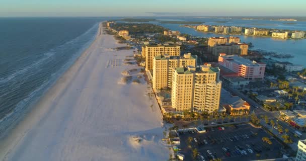 Luchtfoto Drone Schoot Clearwater Mandalay Beach Club Condos — Stockvideo