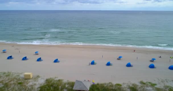 Воздушный Наклон Вверх Показывает Атлантический Океан Делрей Бич Флорида — стоковое видео