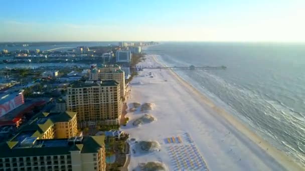 Luchtfoto Hyperlapse Snel Flyover Clearwater Beach Florida Usa 60P — Stockvideo